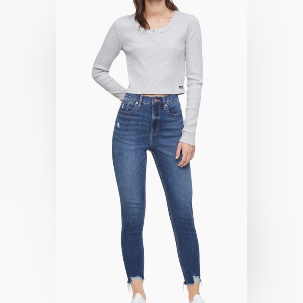 Calvin Klein Woman’s Skinny High Rise Jeans size 32 Distressed Hem